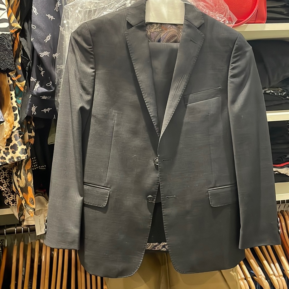 Boys fine wool suit, gorgeous quality sz 14husky